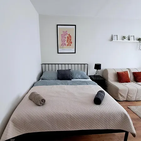 V Tichom Prostredi Blizko Centra *